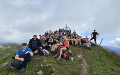 Hoch hinaus und voller Erlebnisse Schullandheim der Klassenstufe 7 in Saalbach-Hinterglemm